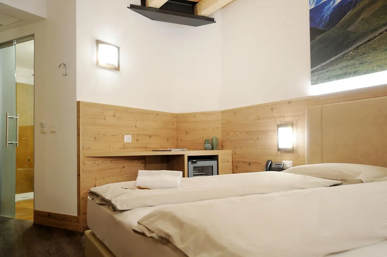 אדולו Touring Hotel & Spa איטליה