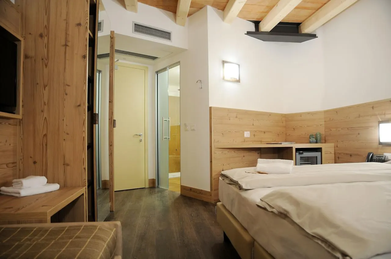 אדולו Touring Hotel & Spa