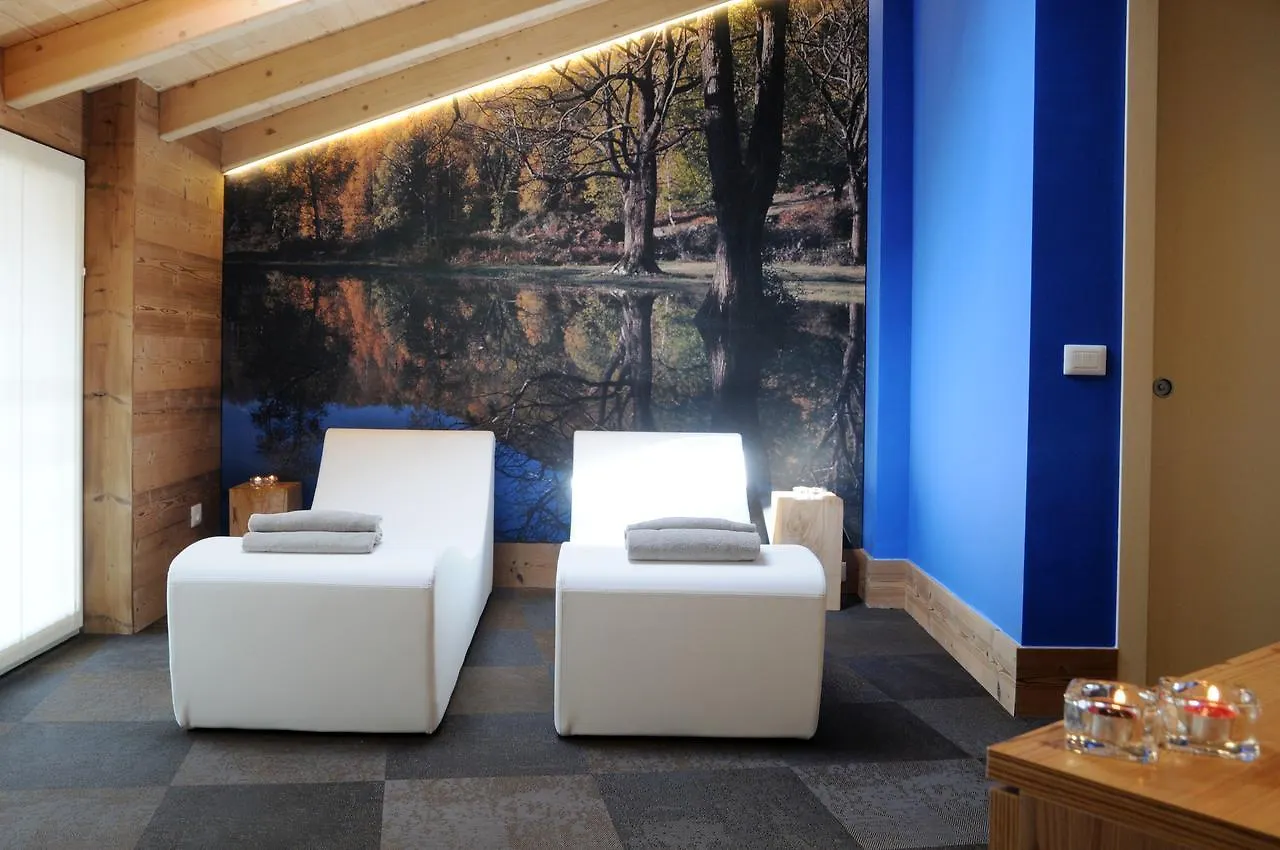 אדולו Touring Hotel & Spa 3*,