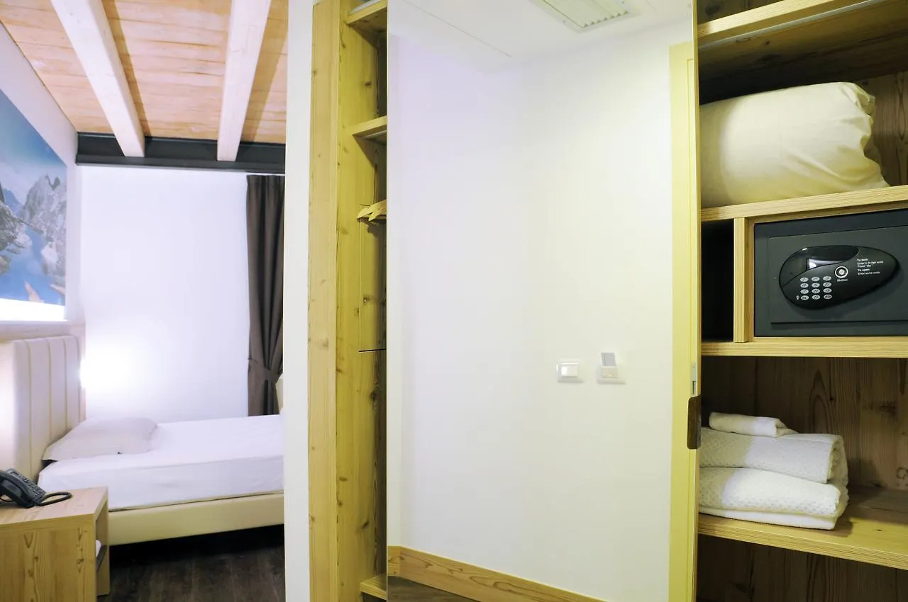 אדולו Touring Hotel & Spa